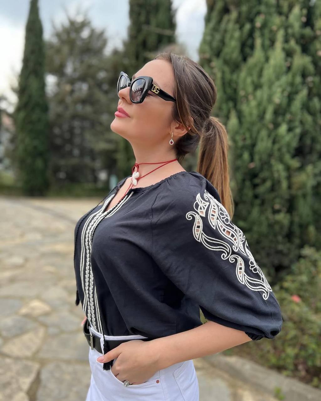 The "Hanna" blouse