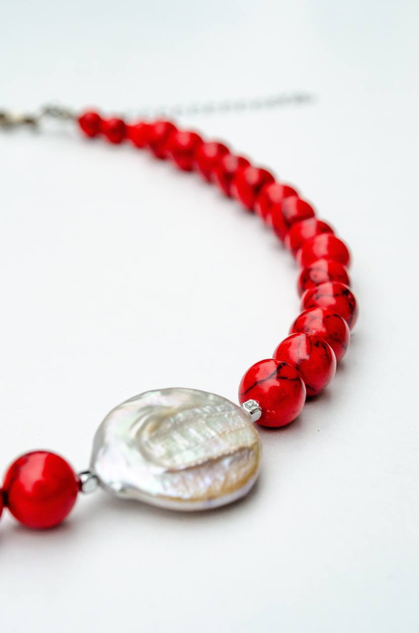 Choker with a pearl «Spark»