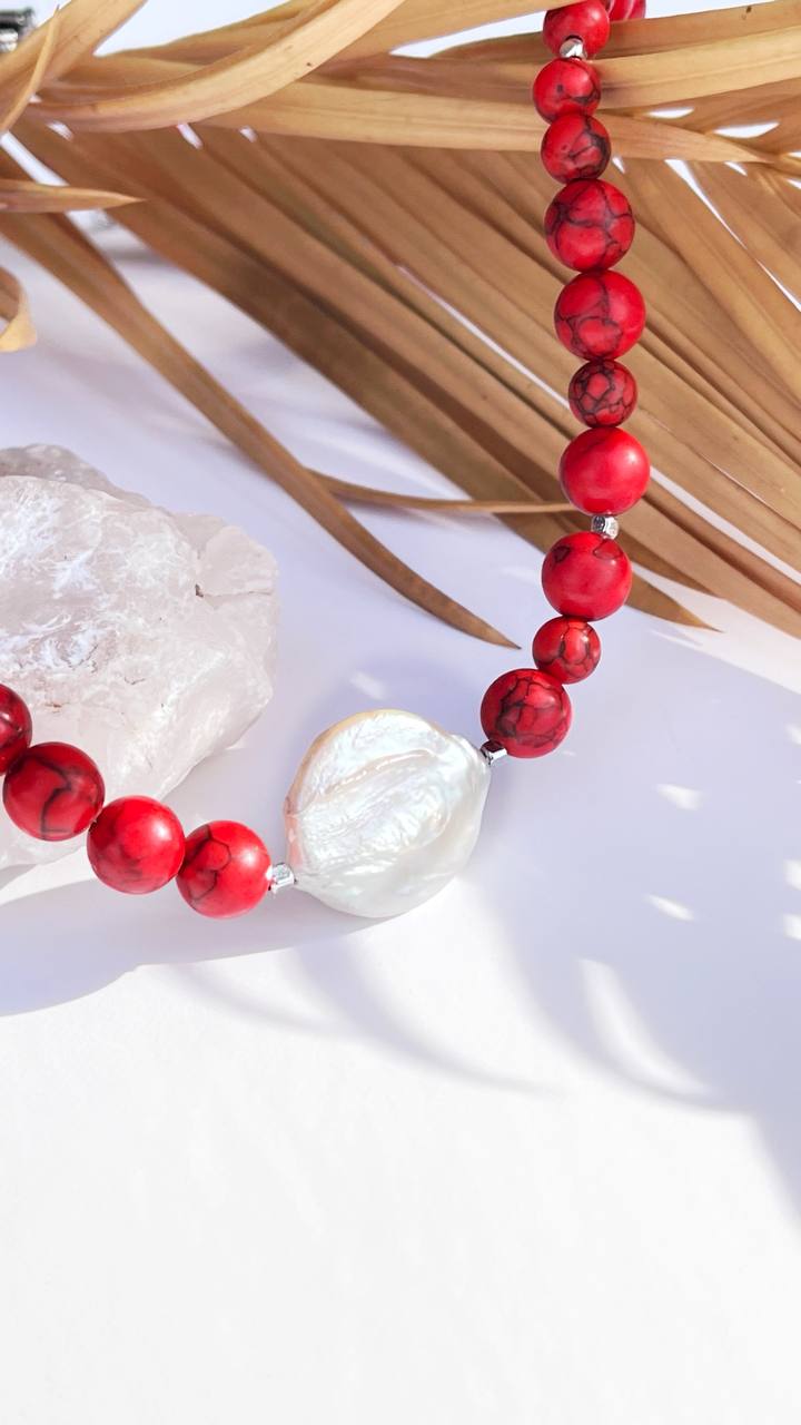 Choker with a pearl «Spark»
