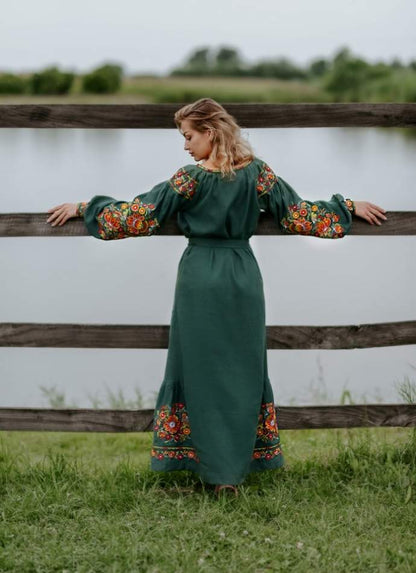 Petrykivska Muse | Emerald Green Linen Maxi Dress