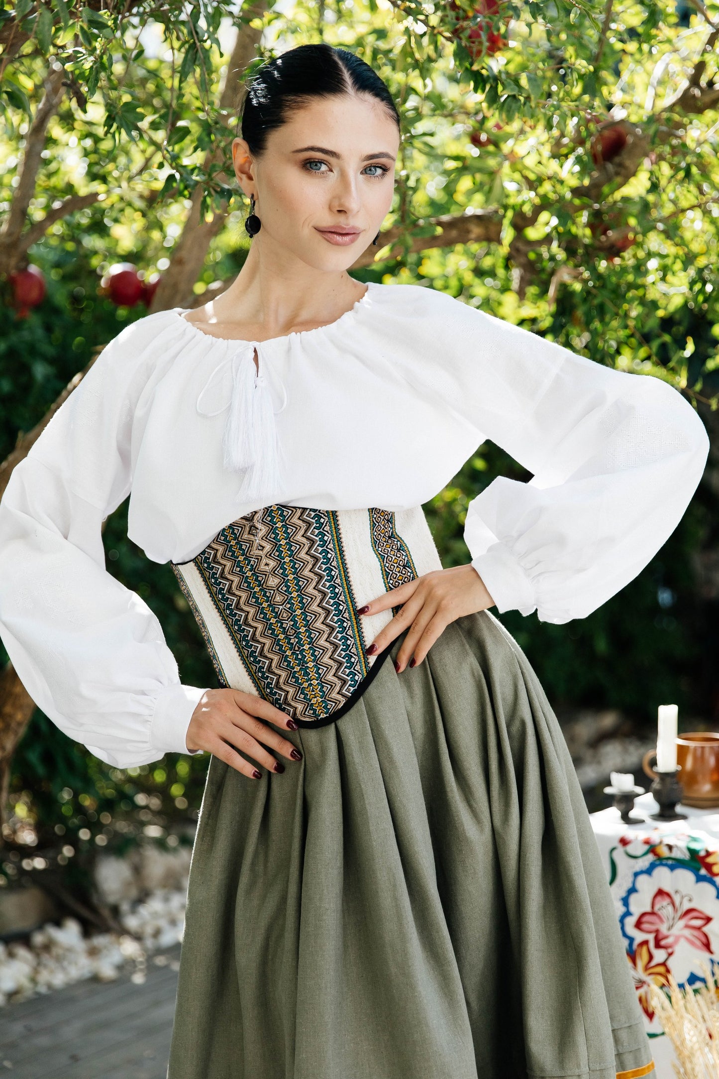 Двостороння жакардова корсетна стрічка "Бурштиновий ліс" – етнічний аксесуар для талії з льону