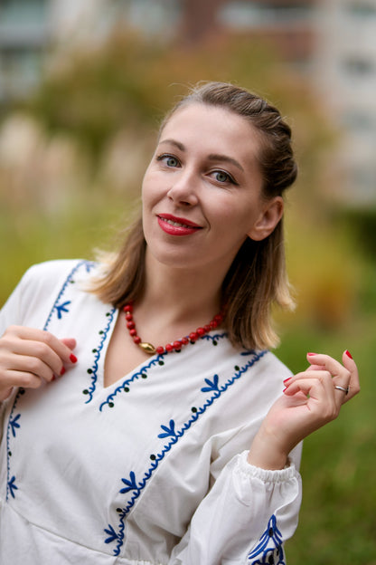 Rosehip Grace Necklace – Red Howlite Choker with Traditional Rosehip-Shaped Bead | Ethnic Jewelry by Goya Concept