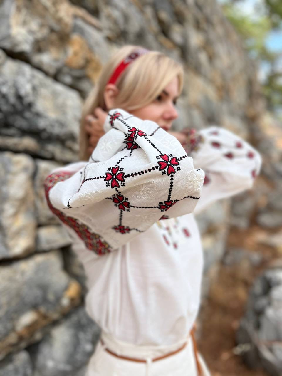 Embroidered blouse "Zvenyslava"