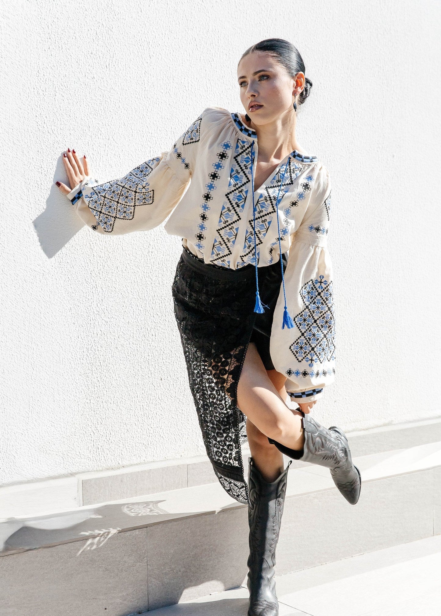 Чорний мереживний фартух "Галактика"