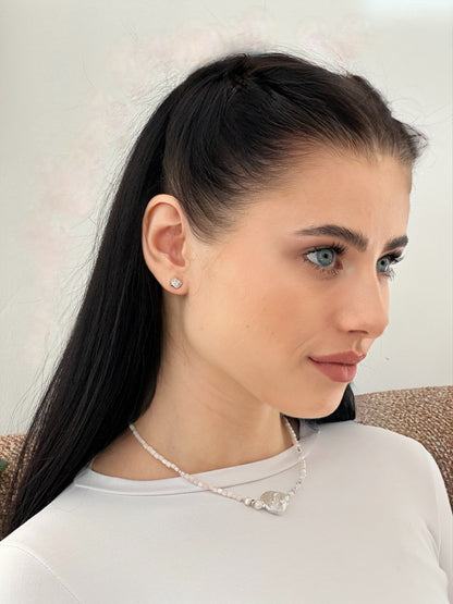 Delicate Mother-of-Pearl Necklace Perla Viva with Baroque Pearl