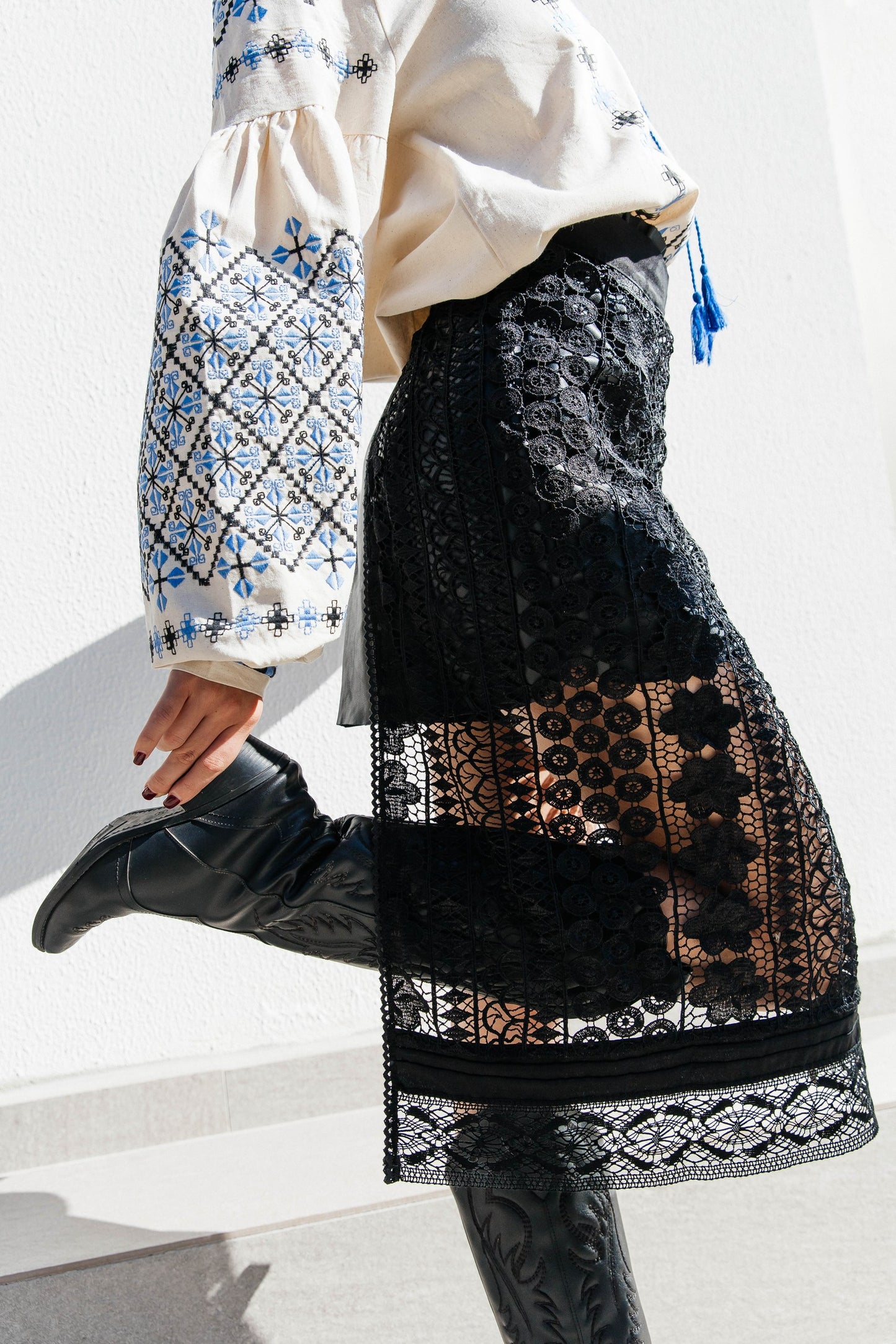 Чорний мереживний фартух "Галактика"