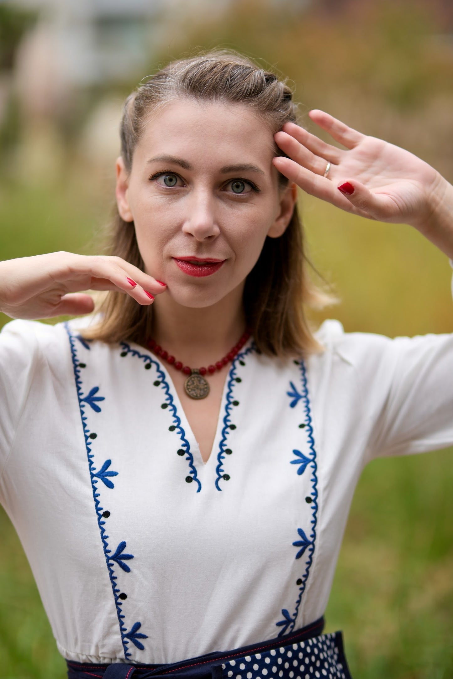 Enchanting Dress "Chornobryvtsi"