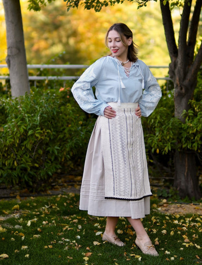 Ivory lace Apron “Tender Chord”