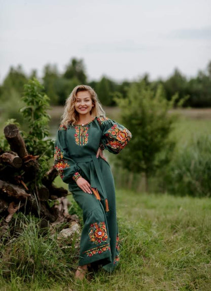 Petrykivska Muse | Emerald Green Linen Maxi Dress