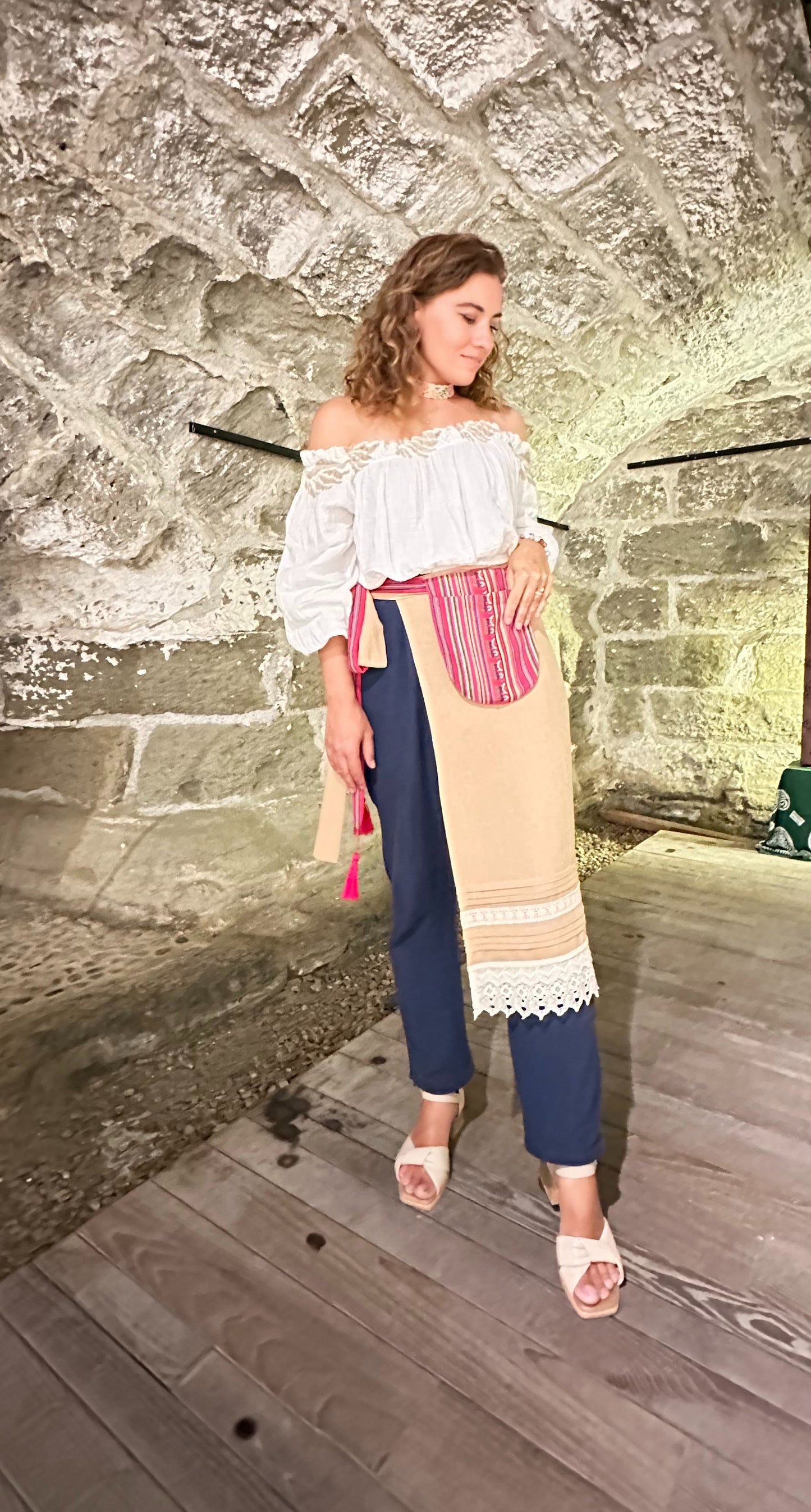 Linen beige Apron “Golden String”