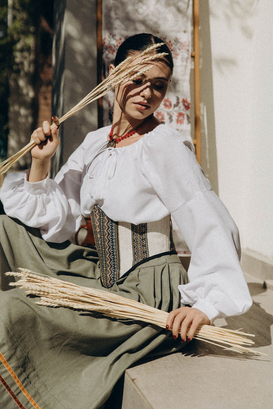 Двостороння жакардова корсетна стрічка "Бурштиновий ліс" – етнічний аксесуар для талії з льону