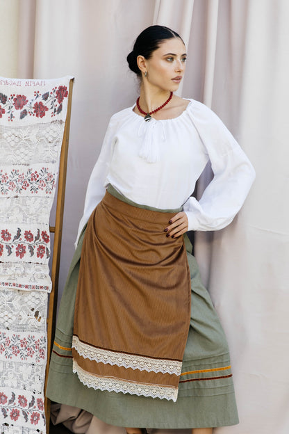 Chestnut Honey Velvet Apron – Mustard Waist Accessory with Cotton Lace and Velvet Ribbons | Goya Concept