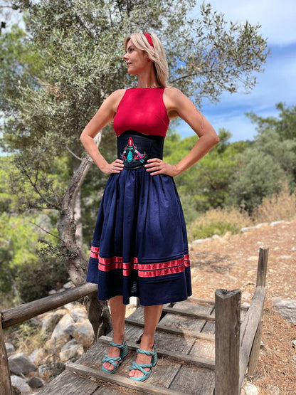 Корсет “Квітка Роду” чорний льон з вишивкою дерева життя