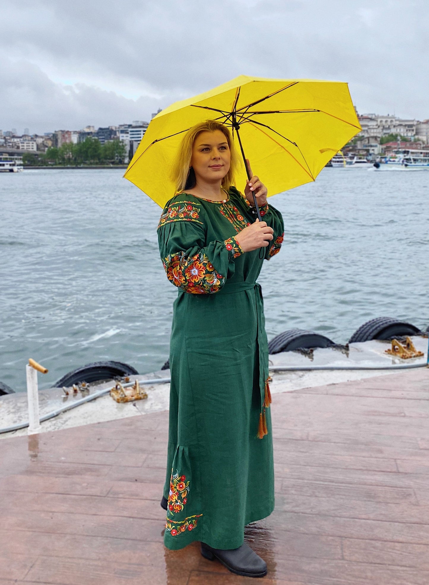 Petrykivska Muse | Emerald Green Linen Maxi Dress